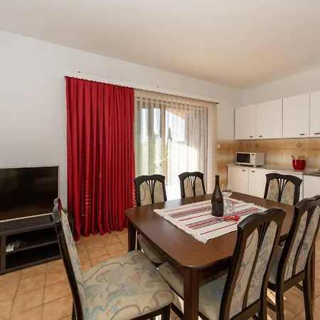 Three Bedroom In Biograd *