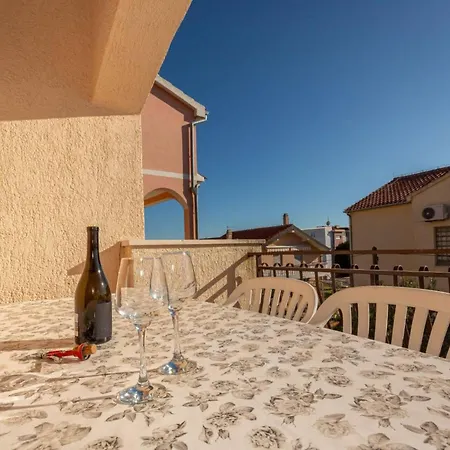 Three Bedroom In Biograd Guest house *