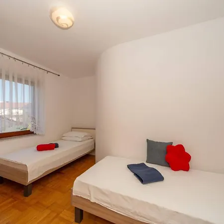 Guest house Three Bedroom In Biograd *