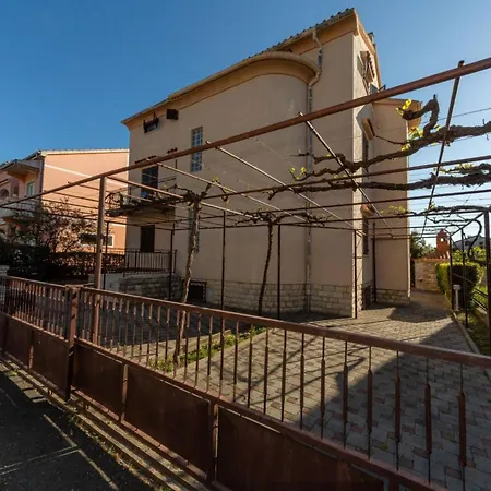 Three Bedroom In Biograd