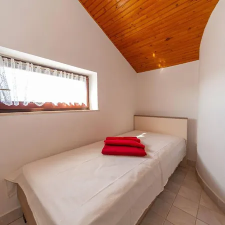 Three Bedroom In Biograd Guest house *