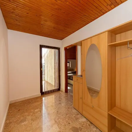 Three Bedroom In Biograd *