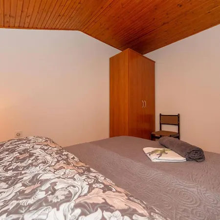 Three Bedroom In Biograd *