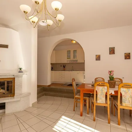 Three Bedroom In Biograd Guest house *