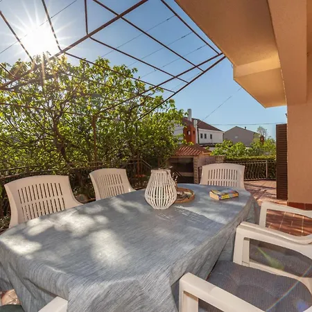 Three Bedroom In Biograd * Biograd na Moru